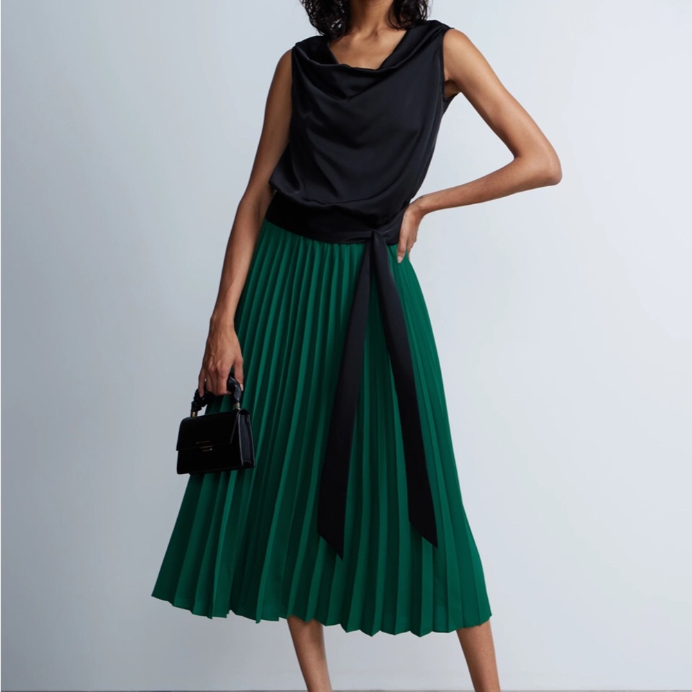 Skirt pleated long Size M
